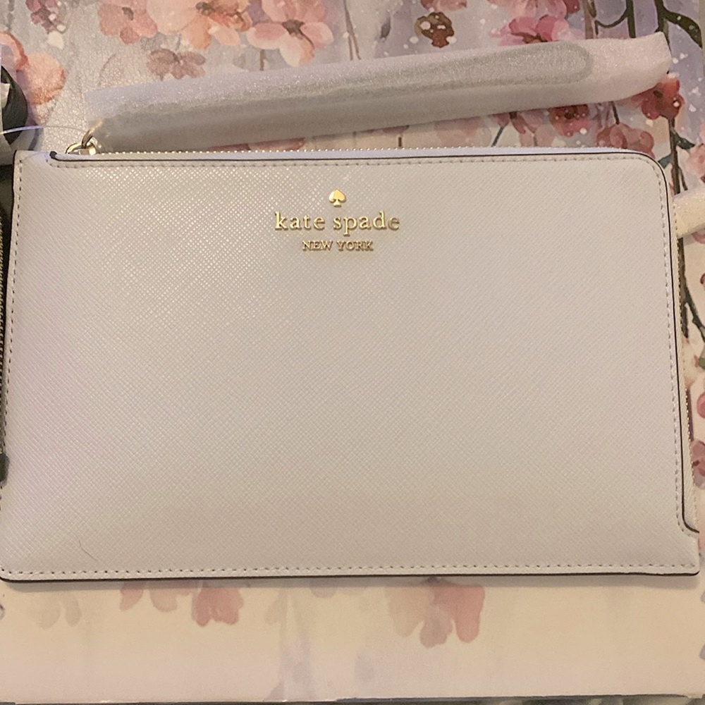 Kate Spade Medium Size Wristlet NWT